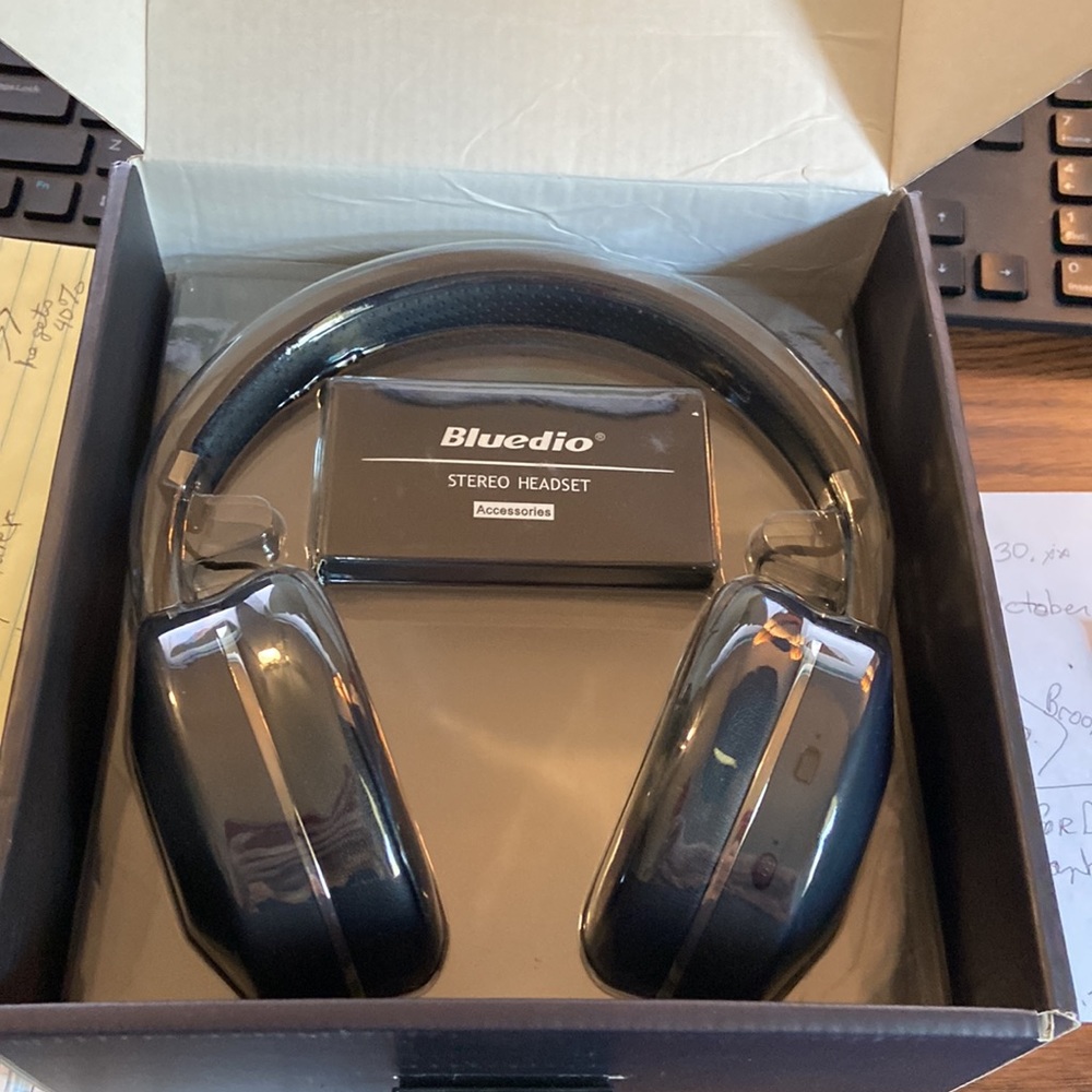 Bluefin H2 Touch Control wireless Bluetooth headphone